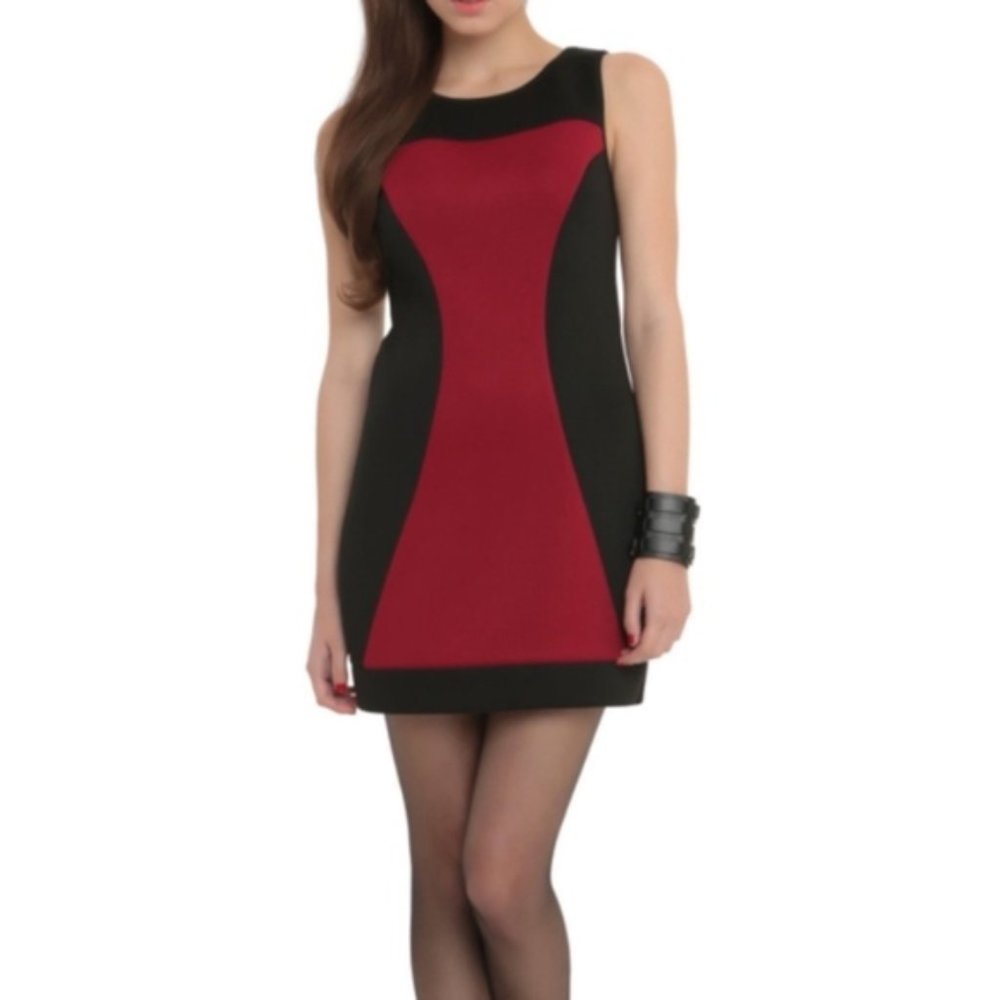 Her Universe Marvel Black Widow Scuba Dress NWT